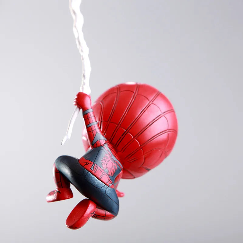 Petite Figurine Spider-Man qui Tisse une Toile